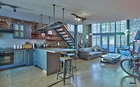 Victoria Junction Apartment